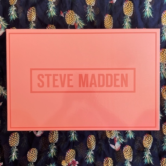 Brand New Steve Madden 2-Piece Set Mini & Micro Crossbody Purse Clear Coral - Picture 8 of 14